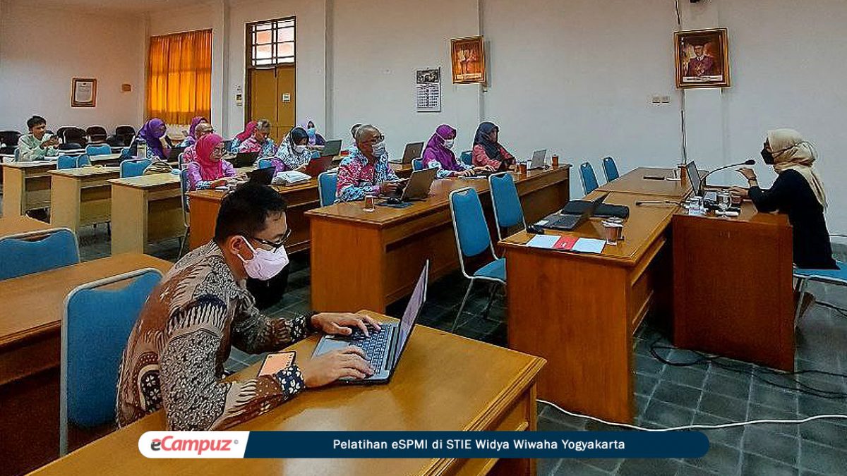Pelatihan eSPMI di STIE Widya Wiwaha Yogyakarta