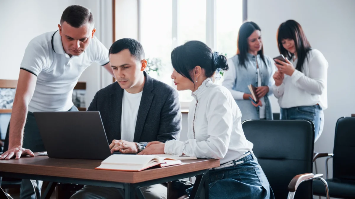 Aplikasi HRIS untuk Perguruan Tinggi: Mempermudah Administrasi Kepegawaian secara Terintegrasi