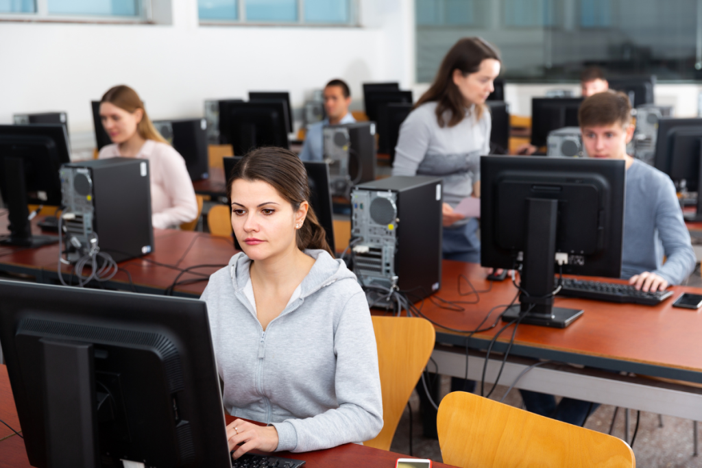 Tantangan Ujian di Era Digital dan Society 5.0