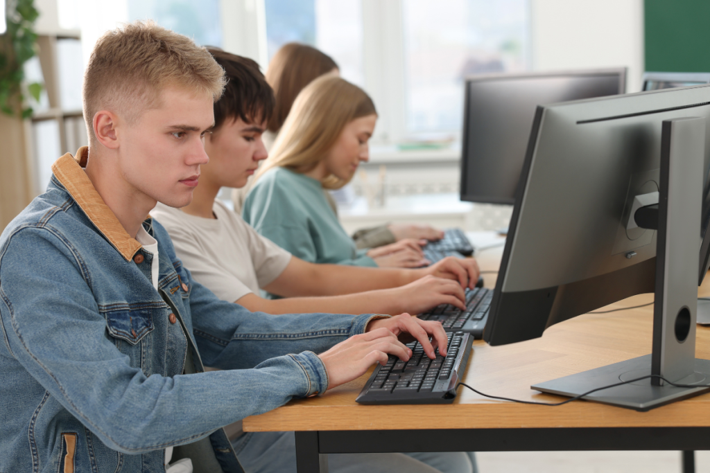 Siapa Penerima Manfaat dari Sistem CBT Test