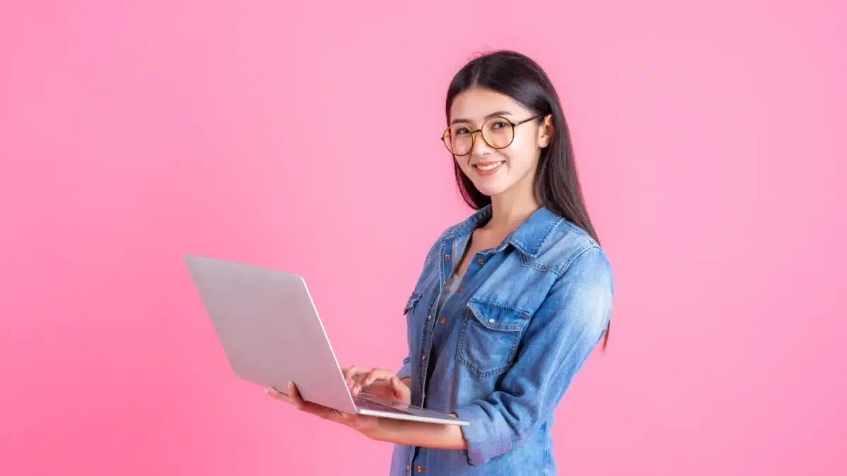 Mengenal Contoh Aplikasi E-Learning Ideal yang Wajib Digunakan di Perguruan Tinggi