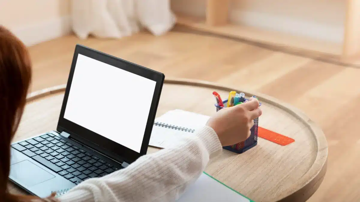 Apa Itu Aplikasi E-Learning dan Manfaatnya untuk Universitas